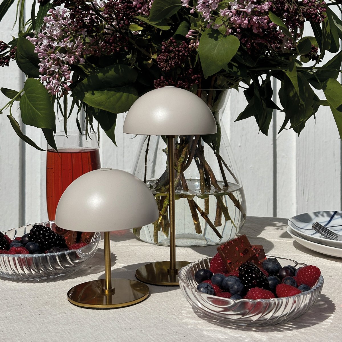 Along set 20cm Beige tragbare Von Dyberg Larsen - Die Along Mini-Tischleuchten mit integrierter LED- und Touch-Technologie vereinen zeitloses Design und Harmonie.