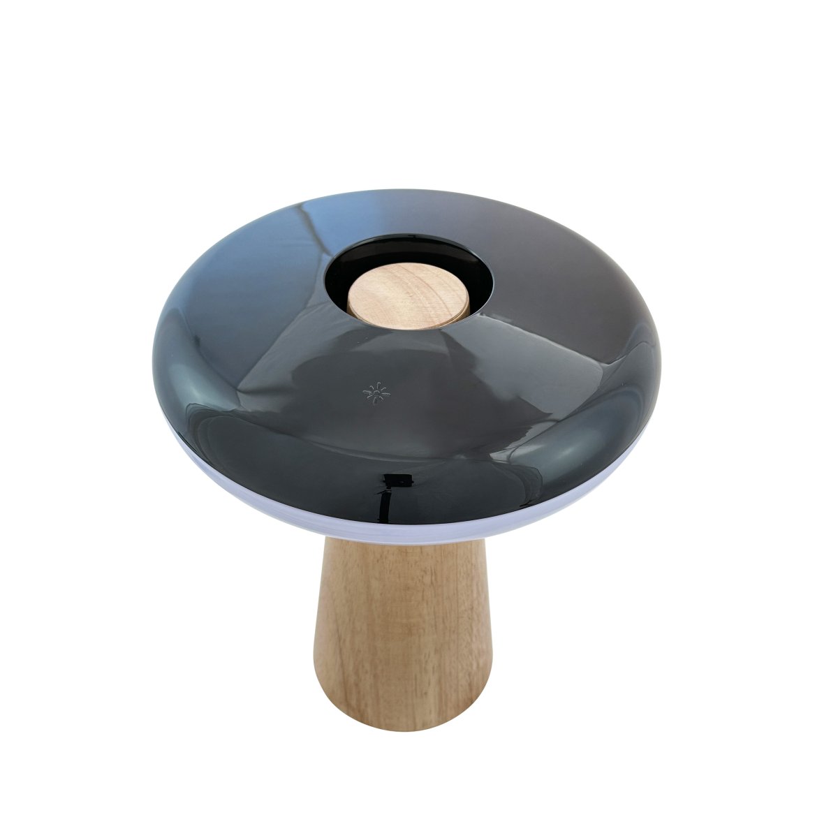 2 Ways 25cm Holz tragbare Von Dyberg Larsen - Mit einem natürlichen Holzsockel, stilvollen Kontrasten in Schwarz und Weiß und drei Helligkeitsstufen, die über den Knopf am Lampenschirm einstellbar sind, können Sie ganz einfach die richtige Atmosphäre schaffen.