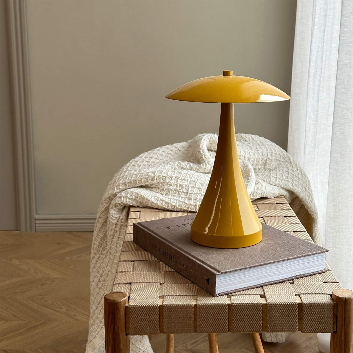 Vienna 28cm Curry tragbare Von Dyberg Larsen - Die Lampe eignet sich sowohl für den Innen- als auch für den Außenbereich sowie für die Terrasse oder den Balkon.