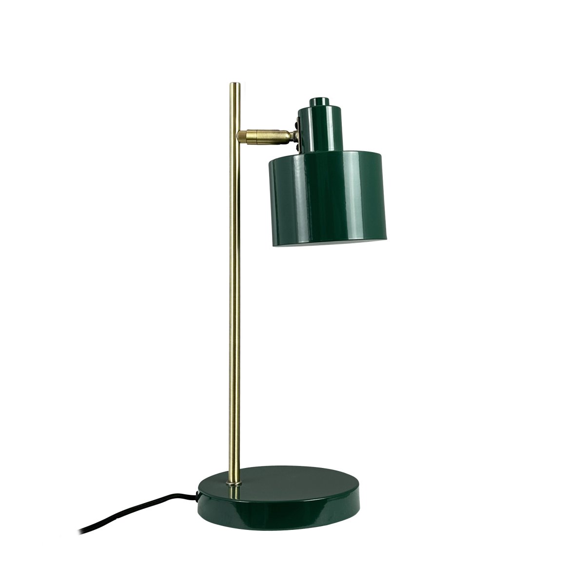 Ocean 43cm Grün schreibtischlampe Von Dyberg Larsen - Med sin retrostil och moderna inslag &auml;r den en stilfull inredningsdetalj som passar perfekt i sovrummet eller som indirekt ljusk&auml;lla i vardagsrummet.