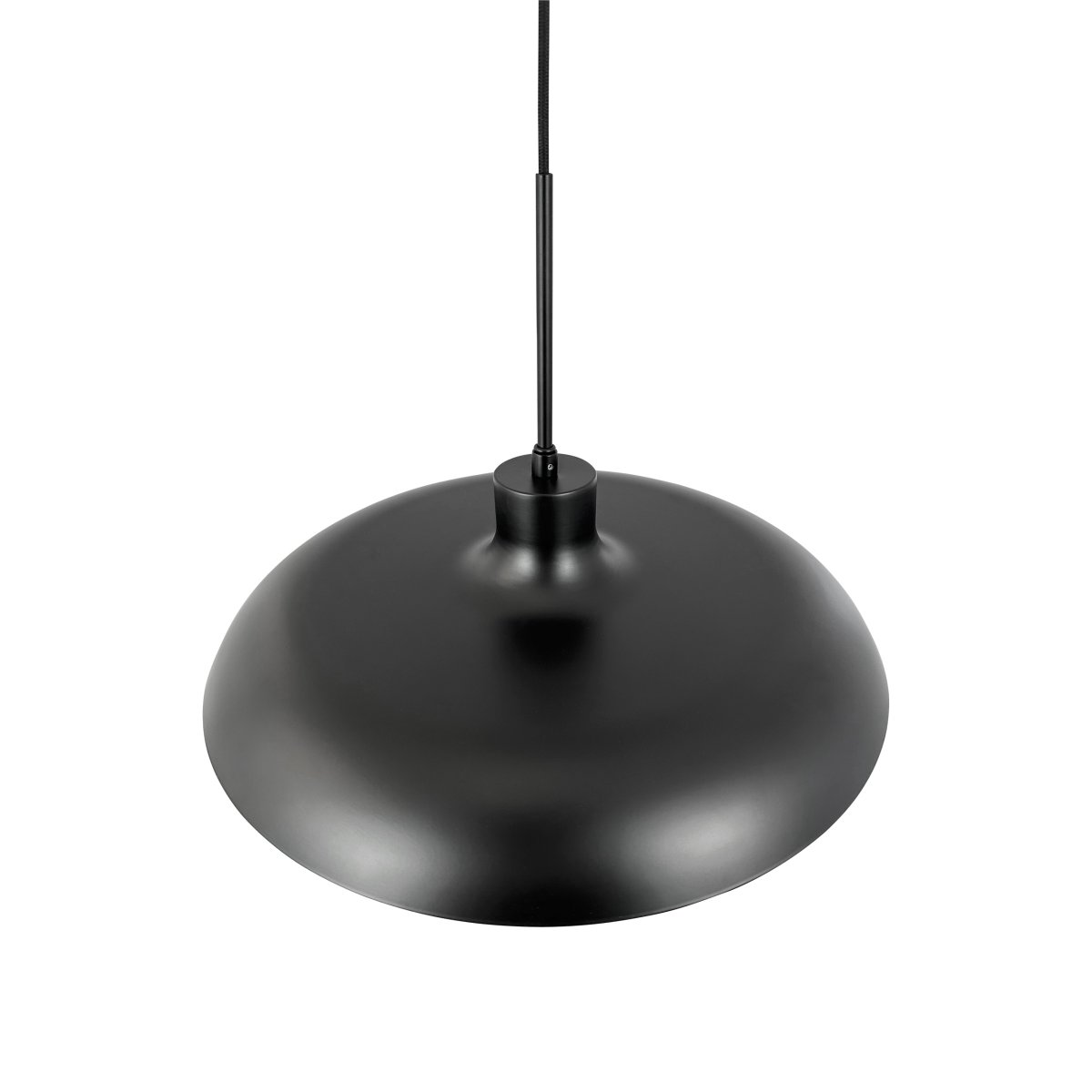 Ava Ø44 Schwarz hängelampe Von Dyberg Larsen - Mit seinem einzigartigen Stil ist diese Pendelleuchte die perfekte Wahl, um jedem Raum in Ihrem Zuhause Licht und Eleganz zu verleihen.