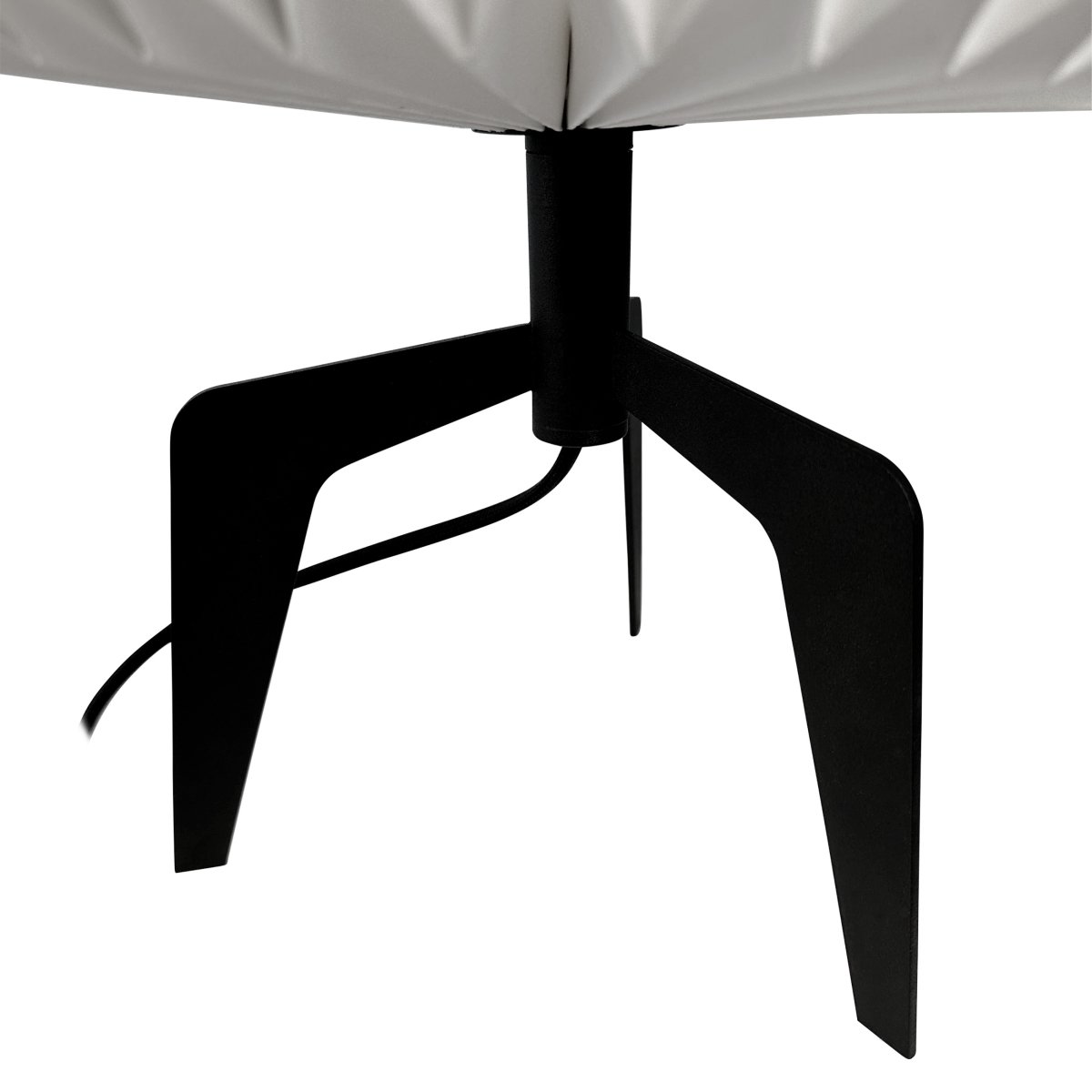 Ventnor 34cm Schwarz tischlampe Von Dyberg Larsen - Die Lampe ist so konzipiert, dass sie in Ihrem Zuhause ein sanftes und gemütliches Licht verbreitet.
