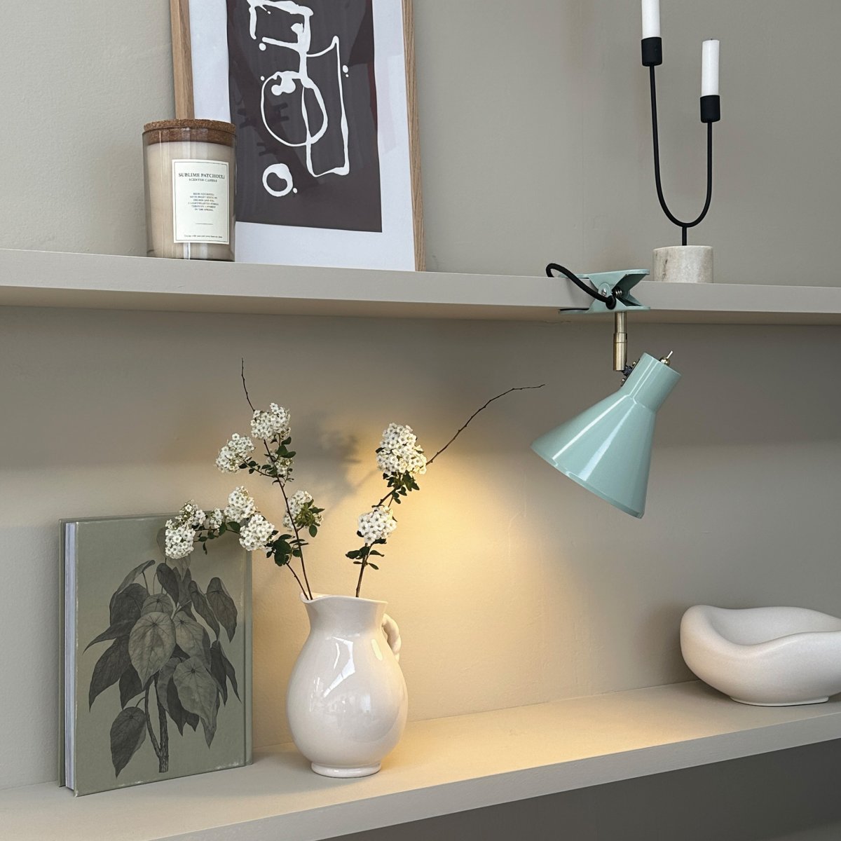 Sleep Glänzende Minze klemmlampe Von Dyberg Larsen - Die Klemmleuchte Sleep in Mintgr&uuml;n ist eine vielseitige und praktische Beleuchtungsl&ouml;sung f&uuml;r das Zuhause.