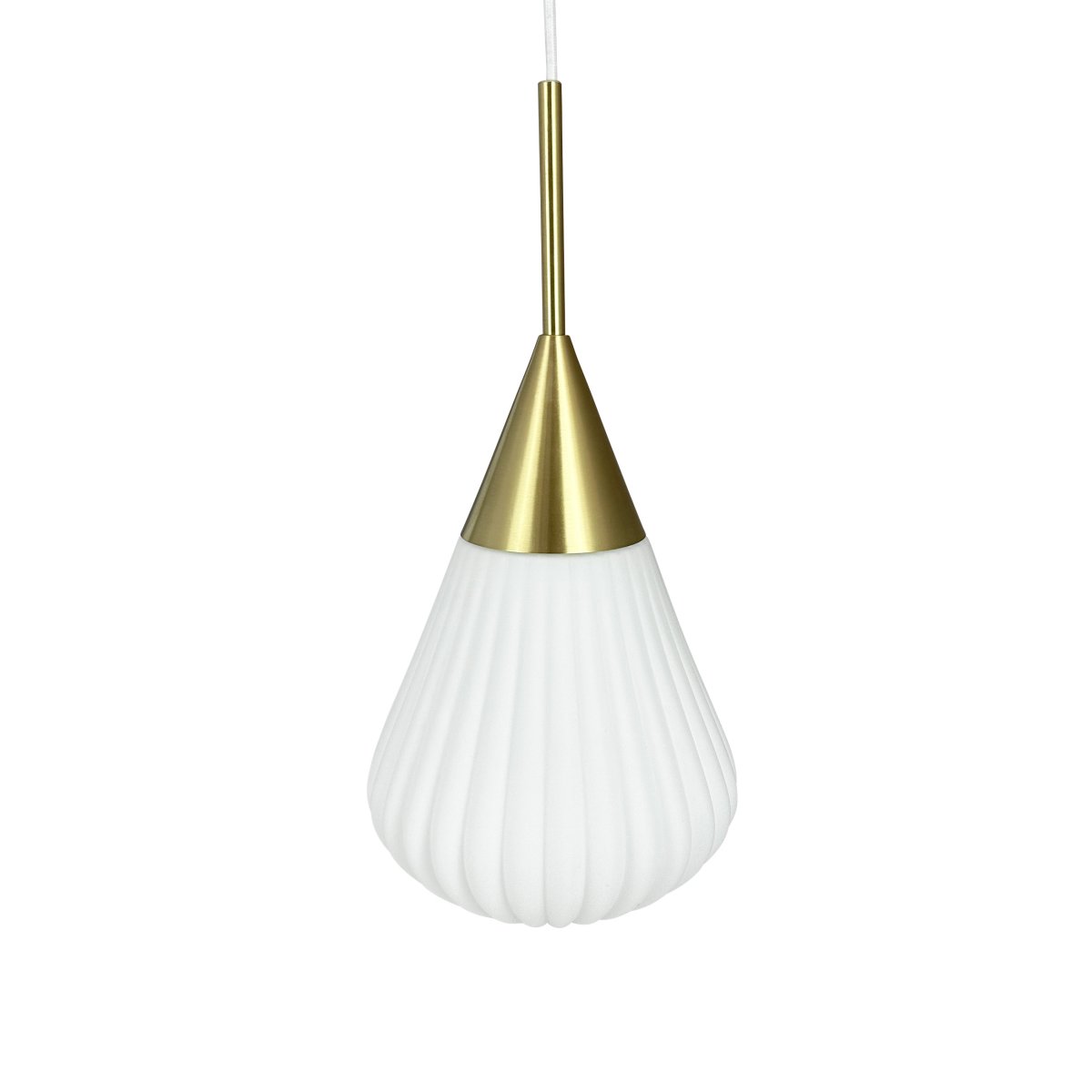 Ballon Ø20 Weiß hängelampe Von Dyberg Larsen - Med sin moderna form och stilrena material &auml;r Ballon Pendant det perfekta valet f&ouml;r den som vill f&ouml;rena ljus och elegans &ndash; en funktionell och tidl&ouml;s designklassiker.