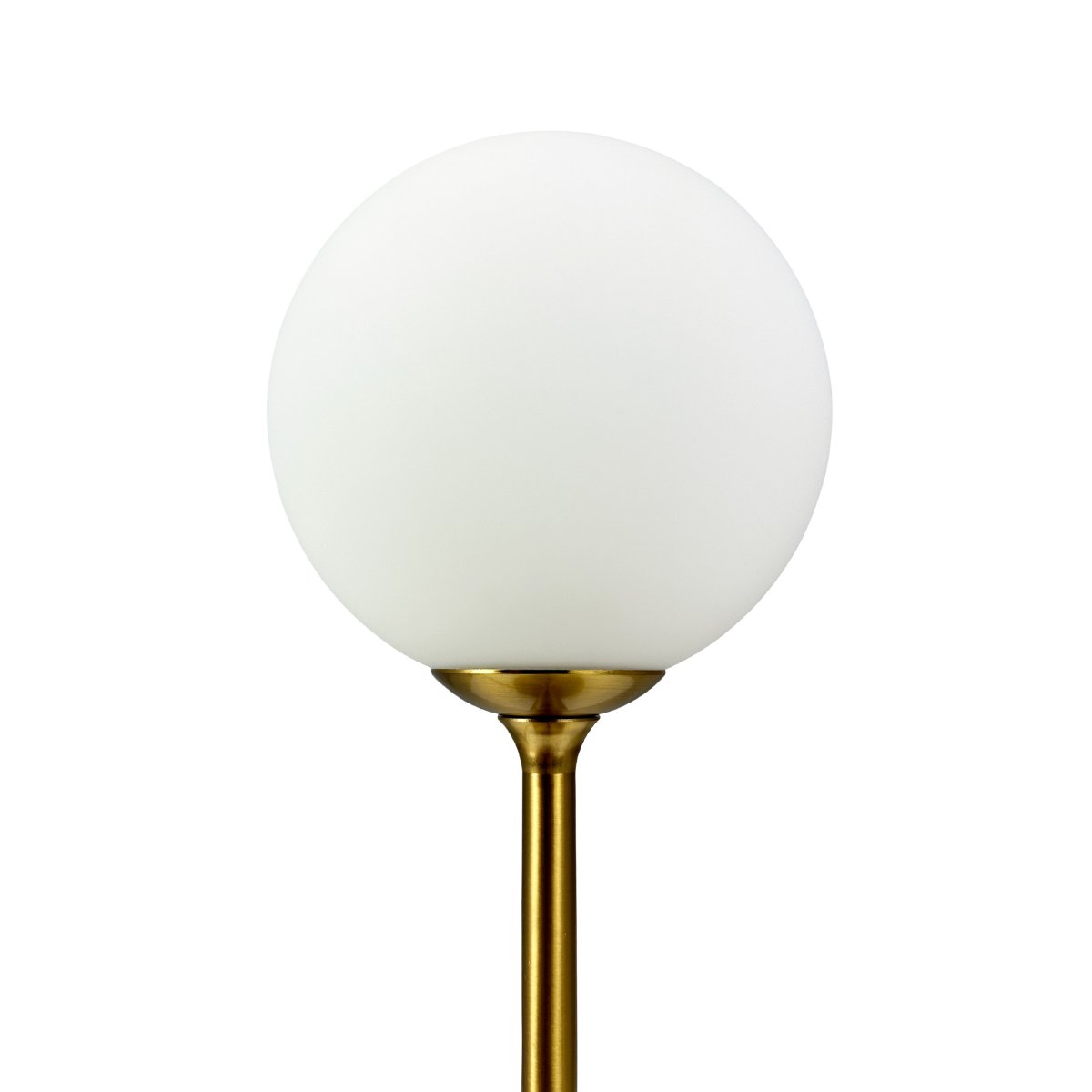 Sia 30cm Messing tischlampe Von Dyberg Larsen - Verleihen Sie Ihrem Zuhause einen Hauch von anspruchsvollem und zeitlosem Stil mit der Tischlampe Sia, einer wunderschönen Kreation von Dyberg Larsen, die dänisches Design in seiner besten Form verkörpert.