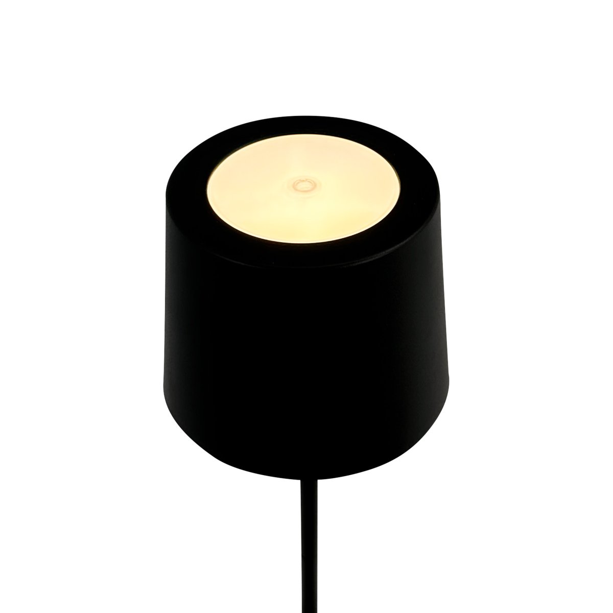 Karl 37cm Schwarz tragbare Von Dyberg Larsen - Karl ist sowohl f&uuml;r den Innen- als auch f&uuml;r den Au&szlig;enbereich geeignet und l&auml;sst sich leicht bewegen, sodass er sich sowohl f&uuml;r das Haus als auch f&uuml;r die Terrasse ideal eignet.