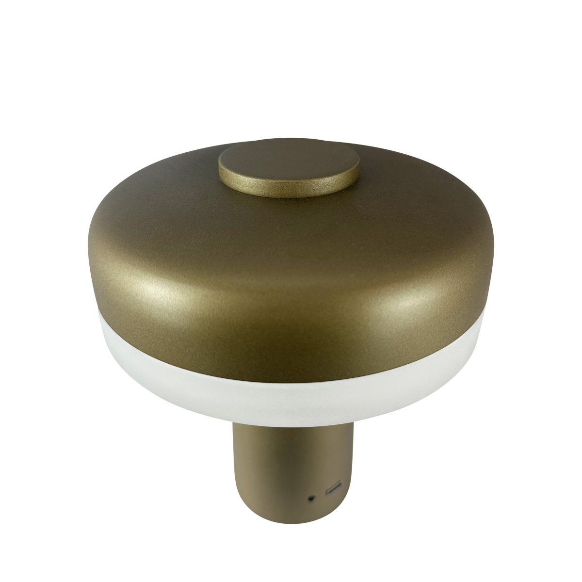 Porter 16cm Metallic-Grün tragbare Von Dyberg Larsen - Die wiederaufladbare LED-Tischleuchte Porter ist eine moderne und funktionale Leuchte mit einzigartigem Design, bei dem das Licht vom Rand kommt und so für ein angenehmes und gleichmäßiges Licht sorgt.