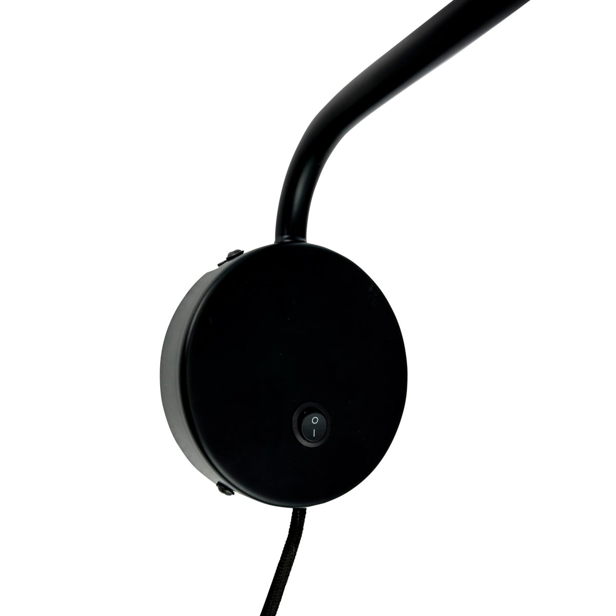 Skagerrak Schwarz leselampe Von Dyberg Larsen - Die Lampe besteht aus robustem Metall mit schwarzem Finish und ist für den Innenbereich konzipiert.