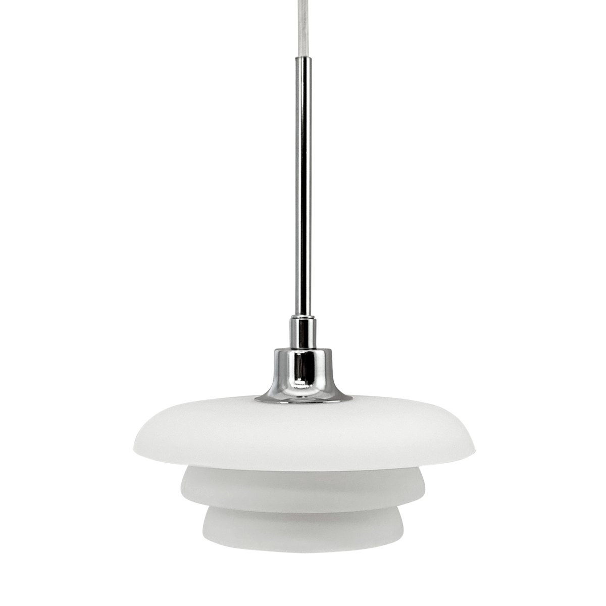 Ava Ø20 Opal hängelampe Von Dyberg Larsen - Verleihen Sie Ihrem Zuhause eine stilvolle Note mit der wunderschönen Ava-Pendelleuchte von Dyberg Larsen, einer Leuchte mit dänischem Design, die Schlichtheit und Eleganz vereint.