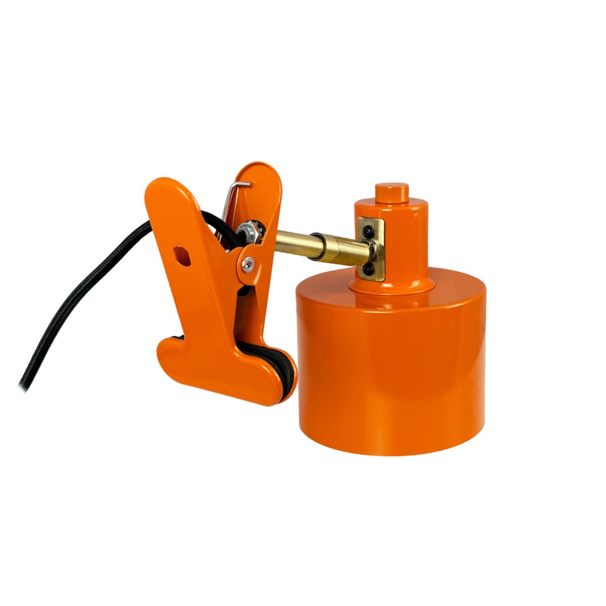 Ocean Orange klemmlampe Von Dyberg Larsen - Sie vereint Funktionalit&auml;t mit einem modernen und schlichten Design und schafft so eine ruhige und elegante Atmosph&auml;re.