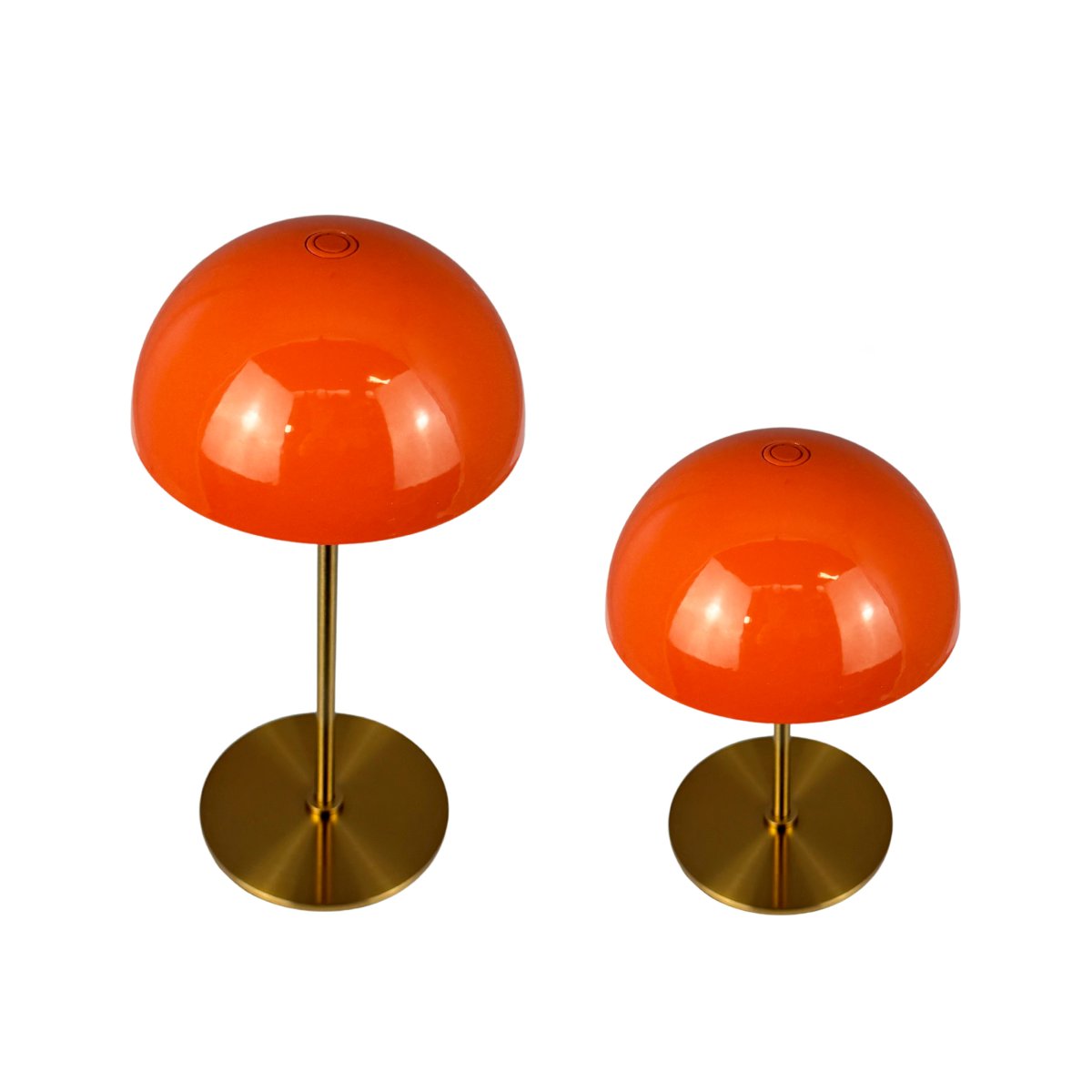 Along set 20cm Orange tragbare Von Dyberg Larsen - Die klaren orangefarbenen Schirme harmonieren perfekt mit den Lampenf&uuml;&szlig;en in Messingoptik und ergeben einen modernen und harmonischen Look.