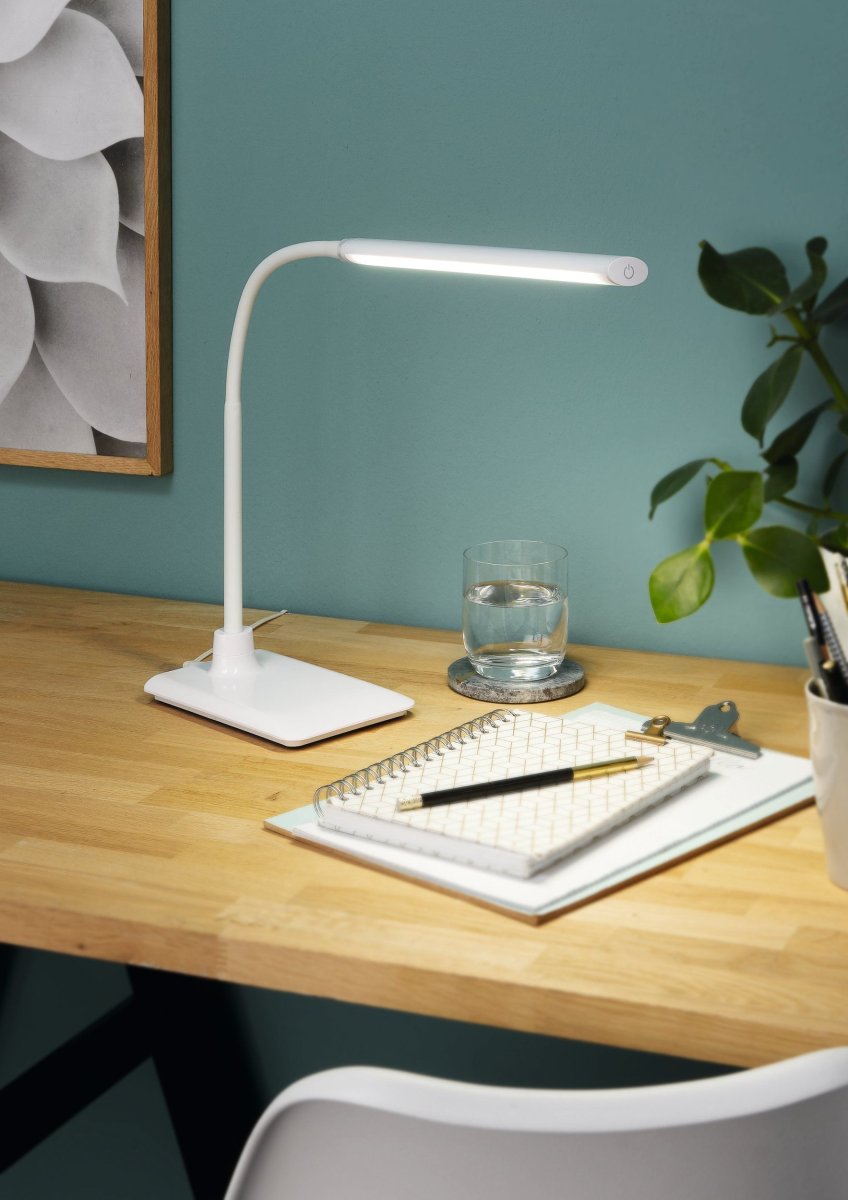 Laroa 48cm Weiß schreibtischlampe Von Eglo - Laroa ist eine elegante und funktionale Schreibtischlampe in stilvollem Design.