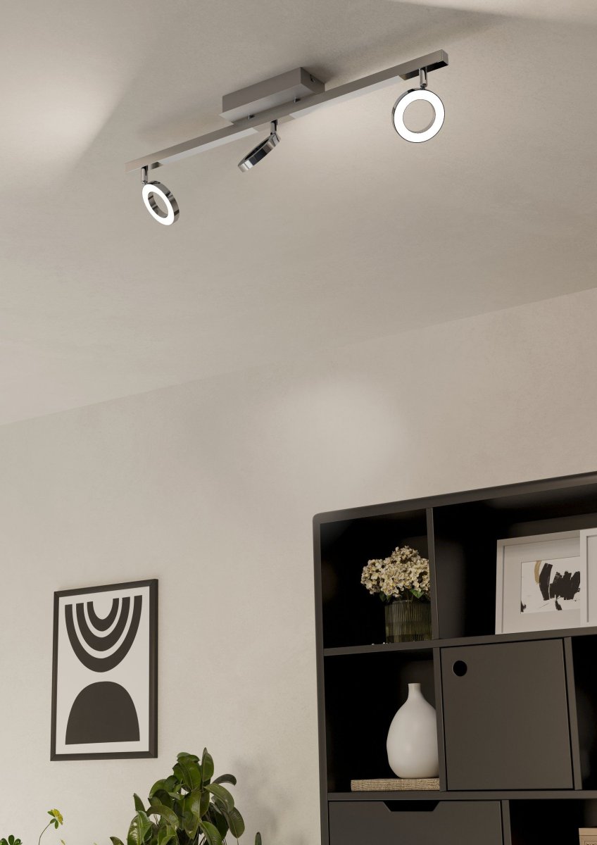 Cardillo 3 Chrom spotlight Von Eglo - Dank der drei beweglichen Ringe l&auml;sst sich das Licht ganz einfach nach Bedarf ausrichten und bietet so eine funktionale und flexible Beleuchtung.