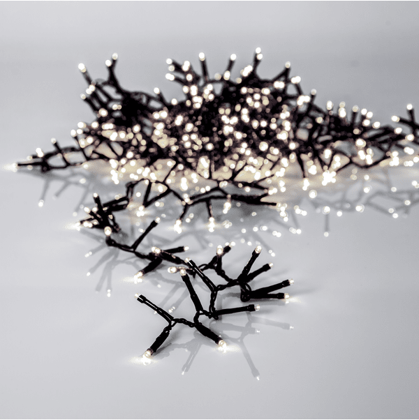Lichterkette Crispy Ice White 16m Schwarz Von Star Trading - Crispy Ice White ist eine preisg&uuml;nstige Basisserie mit einem breiten Sortiment und das k&auml;ltere Leuchten eignet sich sehr gut f&uuml;r winterliche Umgebungen.