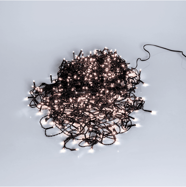 Eiszapfen-Lichterkette Crispy Ice White 24m Schwarz Von Star Trading - Eiszapfenkette mit 960 LED-Lichtern mit einem sch&ouml;nen, etwas k&uuml;hleren Schein.