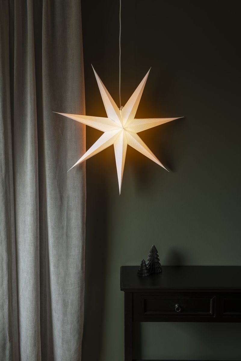 Papierstern Ø78 Weiß Von Konstsmide - Das schlichte, elegante Design verbreitet ein sanftes und angenehmes Licht, das in der Advents- und Weihnachtszeit f&uuml;r eine harmonische Stimmung sorgt.