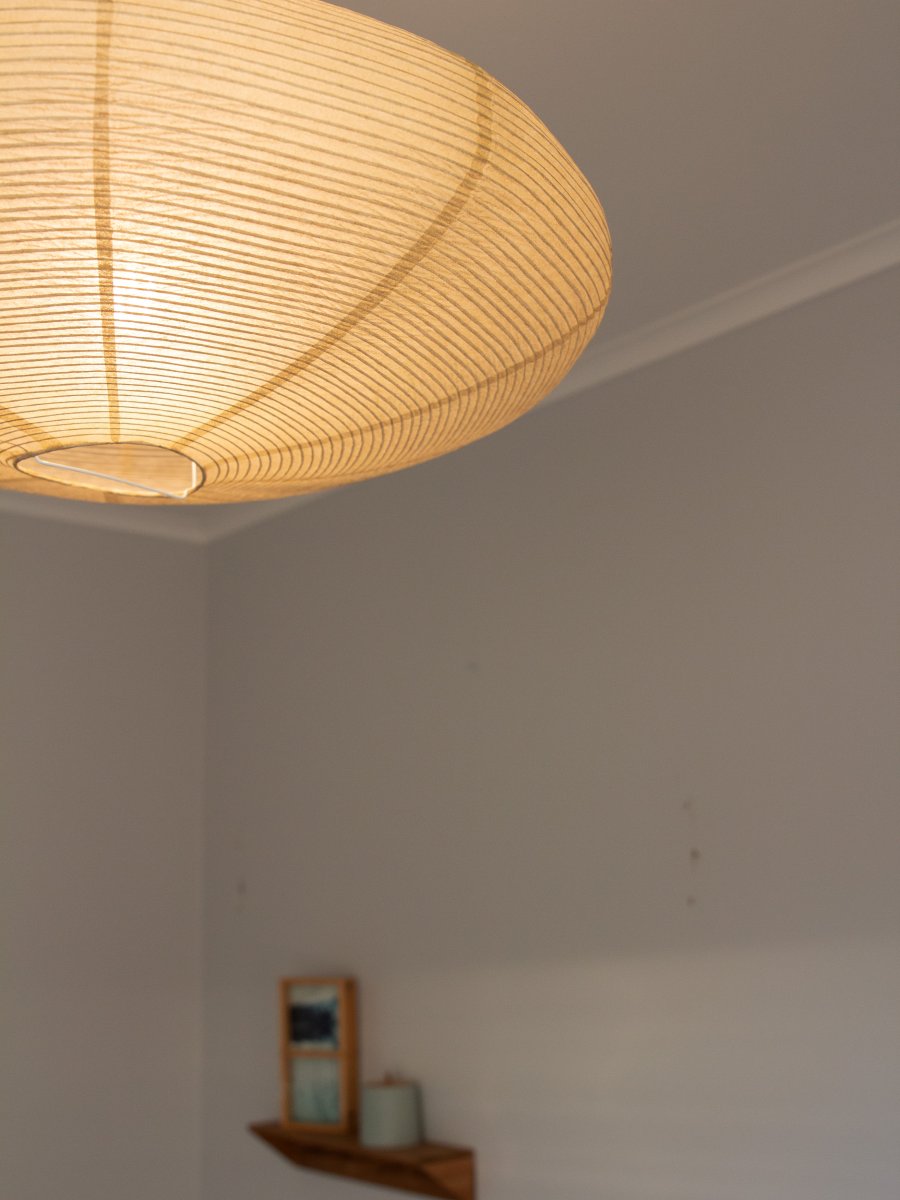Yuni Lampenschirm Exkl. Aufhängung Ø58 Beige hängelampe Von PR Home - Yuni ist ein dekorativer, beigefarbener Lampenschirm aus Reispapier, der ein sanftes und angenehmes Licht spendet.