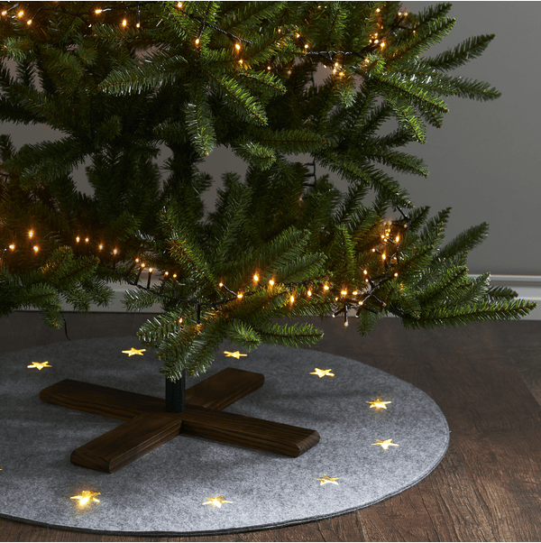 Arvika 210cm Grün Von Star Trading - Arvika ist eine wunderschöne Tanne mit einer Höhe von 210 cm.