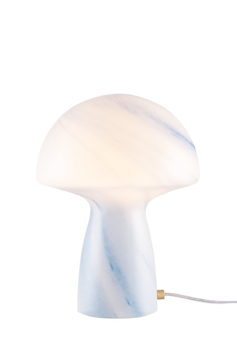 Fungo Swirl 30cm Blau tischlampe Von Globen Lighting - Jede Lampe ist mundgeblasen und ein Unikat, was zu Abweichungen in Farbe, Glasdicke und Muster führt.