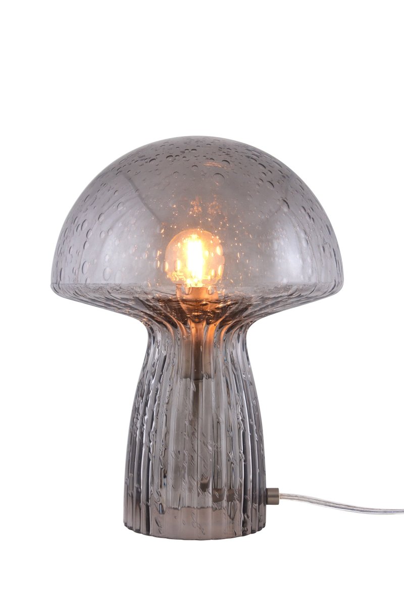 Fungo 30cm Rauchfarben tischlampe Von Globen Lighting - Jede Lampe ist mundgeblasen und ein Unikat, was zu Abweichungen in Farbe, Glasdicke und Blasenanzahl f&uuml;hrt.