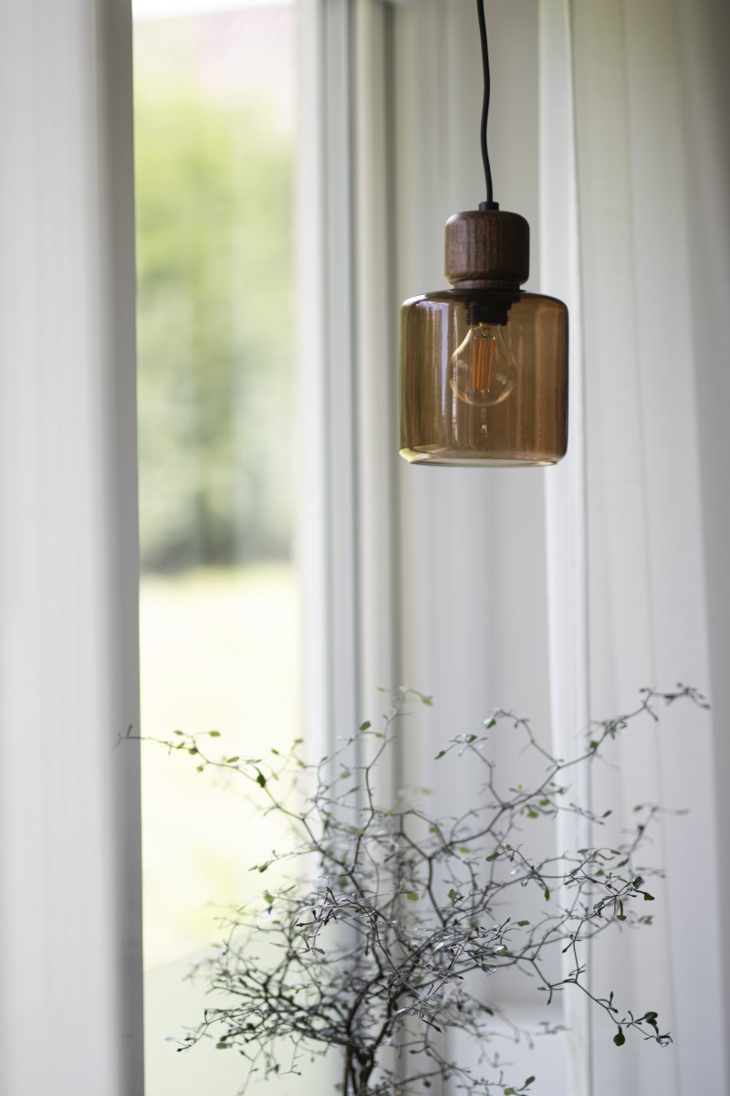 DOT Ø10 Braun Von Globen Lighting - Lieferung mit 3,5 m langem Textilkabel mit Netzschalter und Stecker.