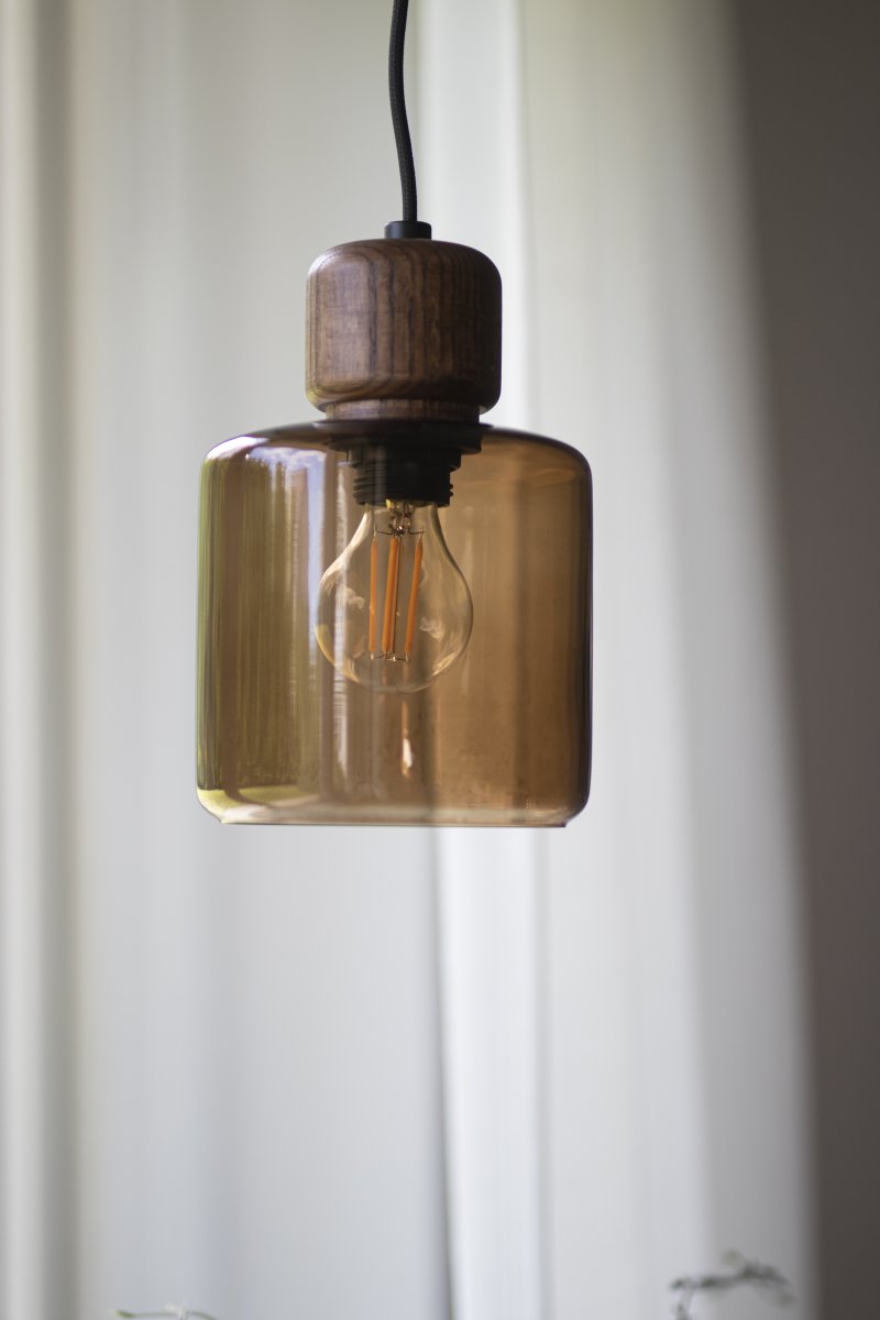 DOT Ø10 Braun Von Globen Lighting - Lieferung mit 3,5 m langem Textilkabel mit Netzschalter und Stecker.