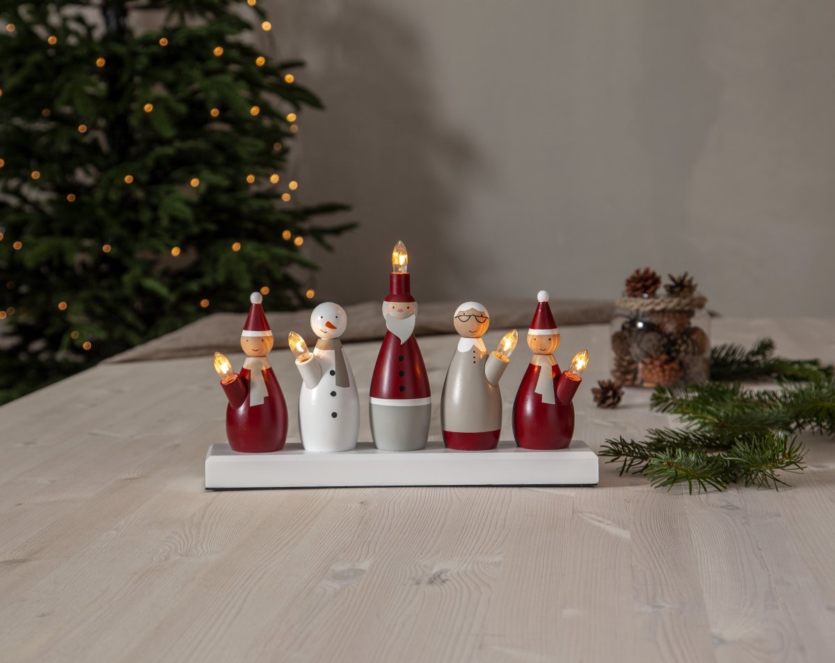 Santa Family Mehrzweck Von Star Trading - Der Kerzenst&auml;nder ist handmarkiert, wodurch es zu Abweichungen und Markierungen kommen kann, die sich nicht vermeiden lassen.