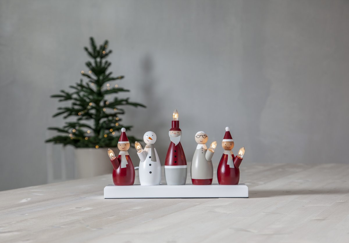 Santa Family Mehrzweck Von Star Trading - Der Kerzenst&auml;nder ist handmarkiert, wodurch es zu Abweichungen und Markierungen kommen kann, die sich nicht vermeiden lassen.