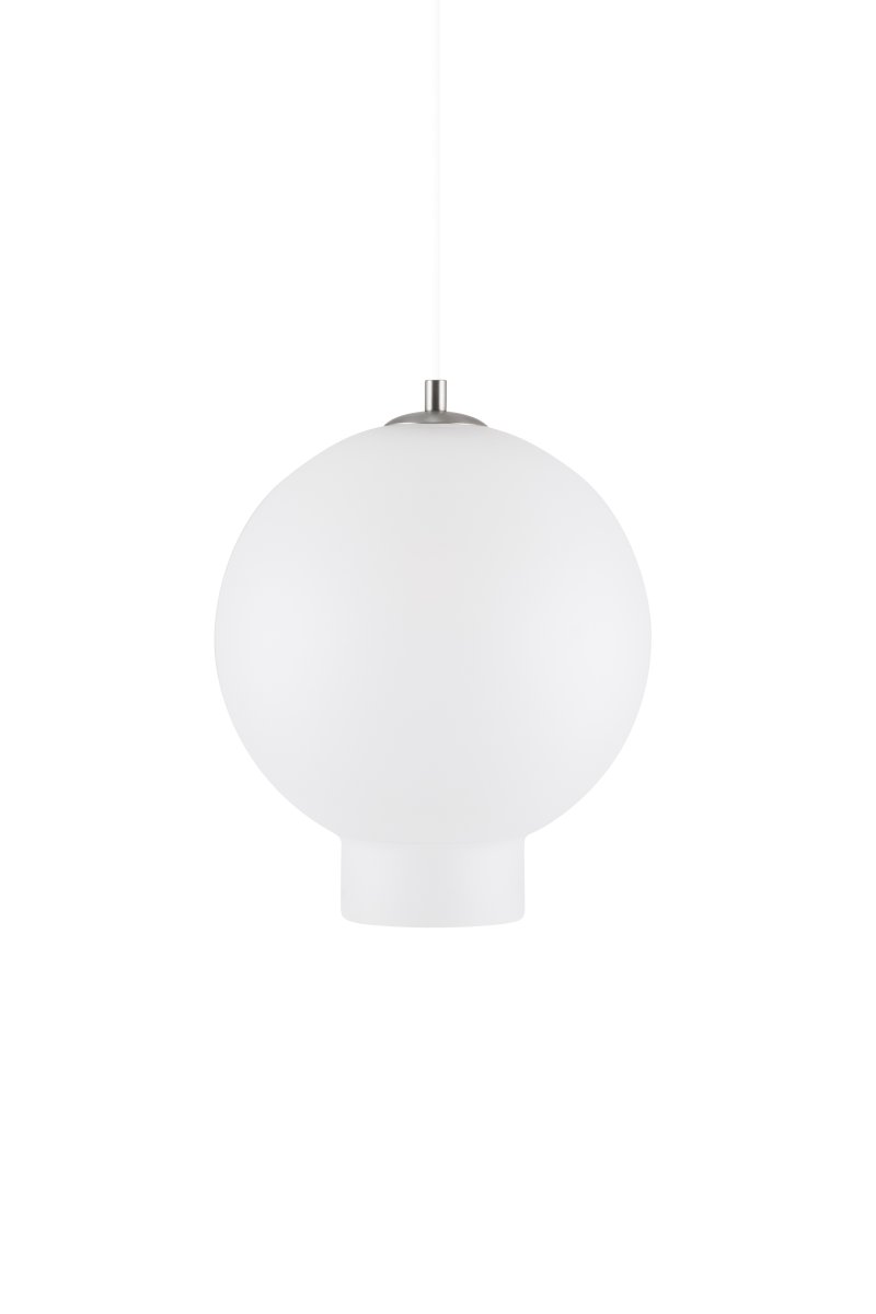 Bams Ø25 Weiß hängelampe Von Globen Lighting - Die Pendelleuchte Bams mit ihrer modernen Form und dem sch&ouml;nen Milchglas verleiht Ihrem Interieur einen sanften, subtilen Glanz.