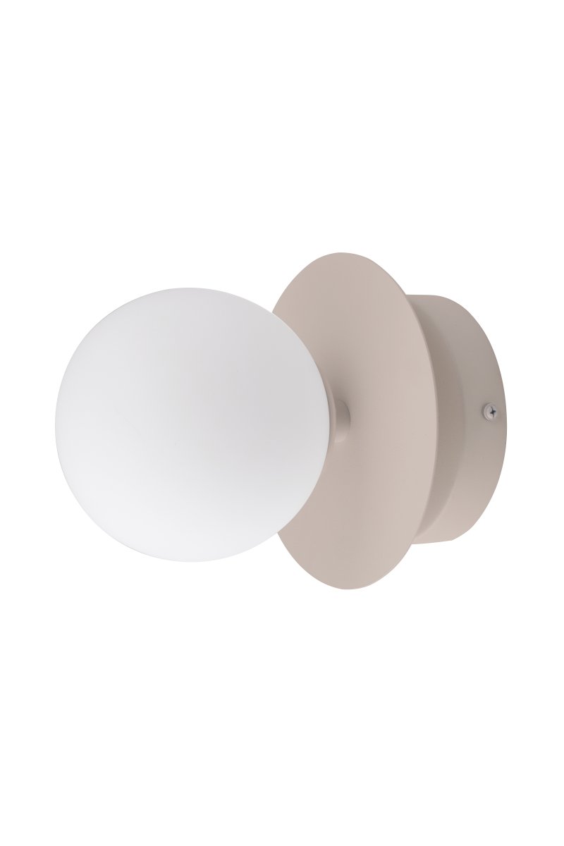 Art Deco Ø16 Beige/Weiß badezimmerlampe Von Globen Lighting - Sie ist IP44-zertifiziert und kann problemlos im Badezimmer installiert werden.