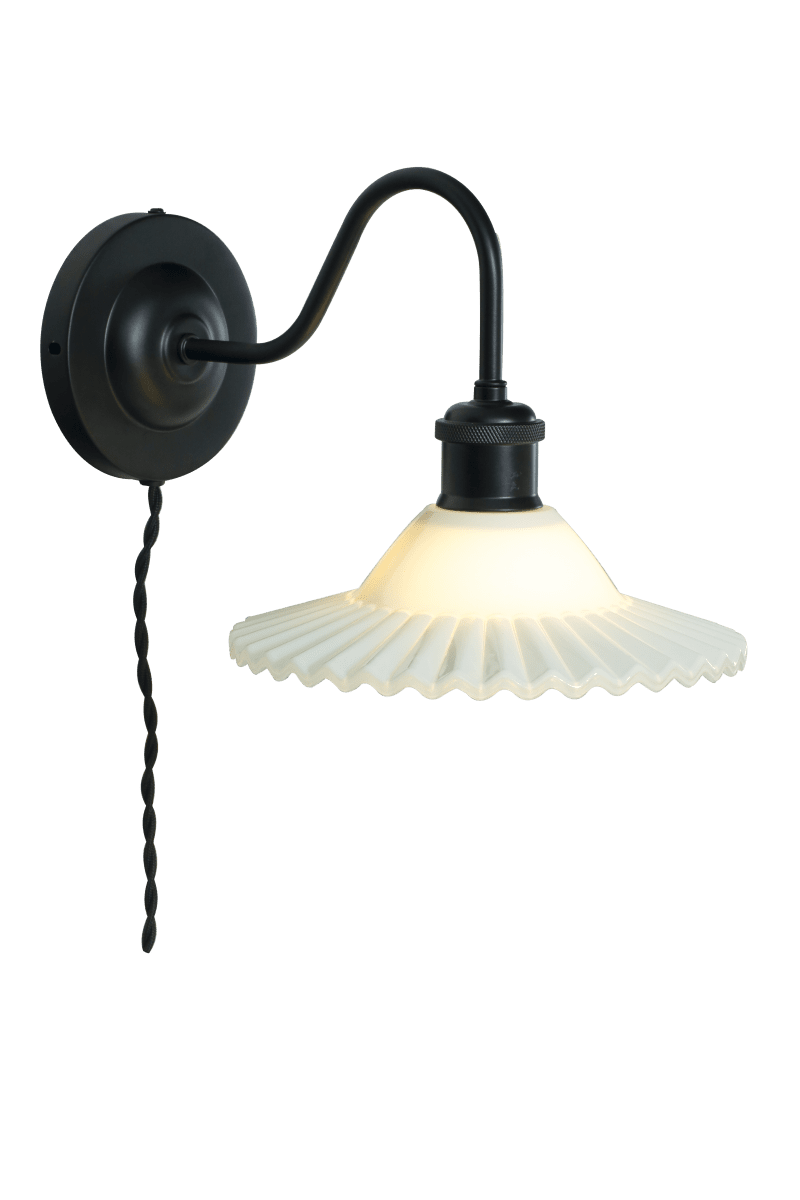 Silvia 30cm Schwarz und Weiß wandlampe Von Aneta Lighting - Die Silvia Wandleuchte im romantischen Vintage-Stil ist ein schönes Einrichtungsdetail, das sowohl in klassische als auch in ländliche und moderne Einrichtungen passt.