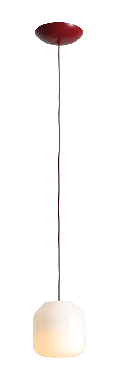 Flask Ø18 ROT hängelampe Von Artera - Die Metalldetails und das farblich abgestimmte Kabel in einem schönen Kirschrot verleihen der Leuchte einen harmonischen und zugleich verspielten Charakter.