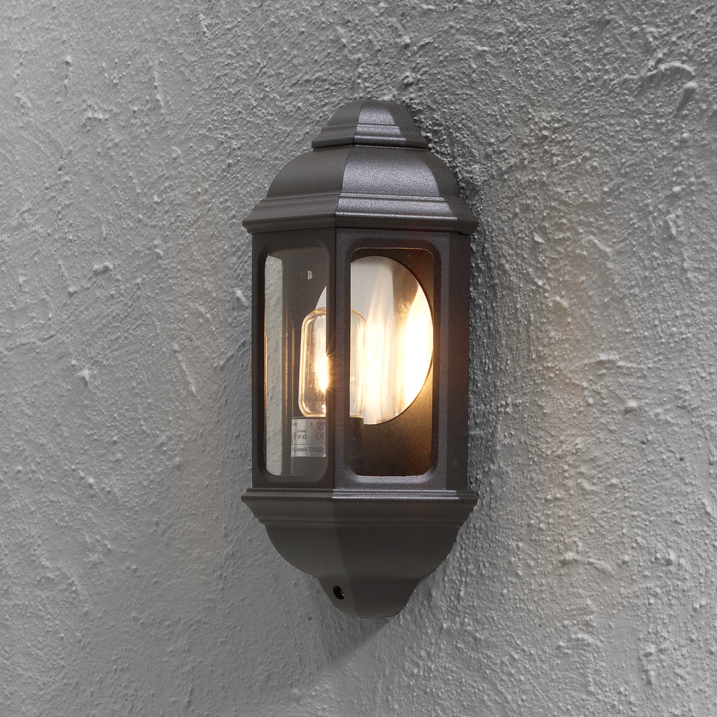 Cagliari Schwarz außenlampe Von Konstsmide - Werten Sie Ihre Fassade mit einer Lampe auf, die sowohl die Sicherheit als auch die Ästhetik erhöht!