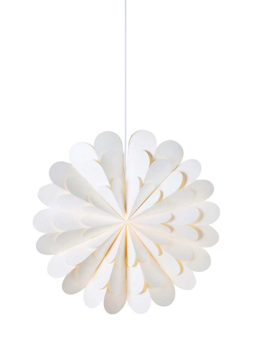 Maravilla Ø60 Weiß Von Markslöjd - Das Design ist schlicht und stilvoll, ohne goldene Details, und stellt somit eine hervorragende Erg&auml;nzung zur beliebten Marigold-Serie dar, allerdings mit einem reduzierteren Ausdruck.