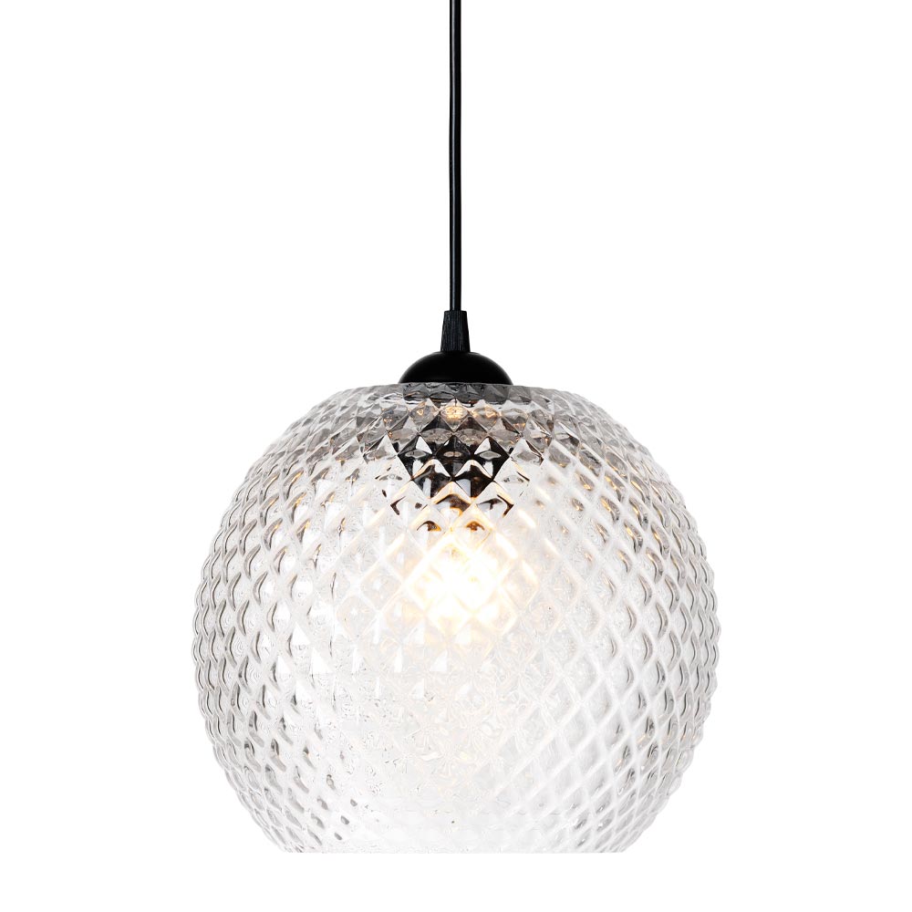 Zoombild von Nobb Ø22 Klar hängelampe Von Halo Design - Das dekorative Karomuster verbreitet ein warmes und einladendes Licht, perfekt für Küche, Wohnzimmer und Esszimmer.