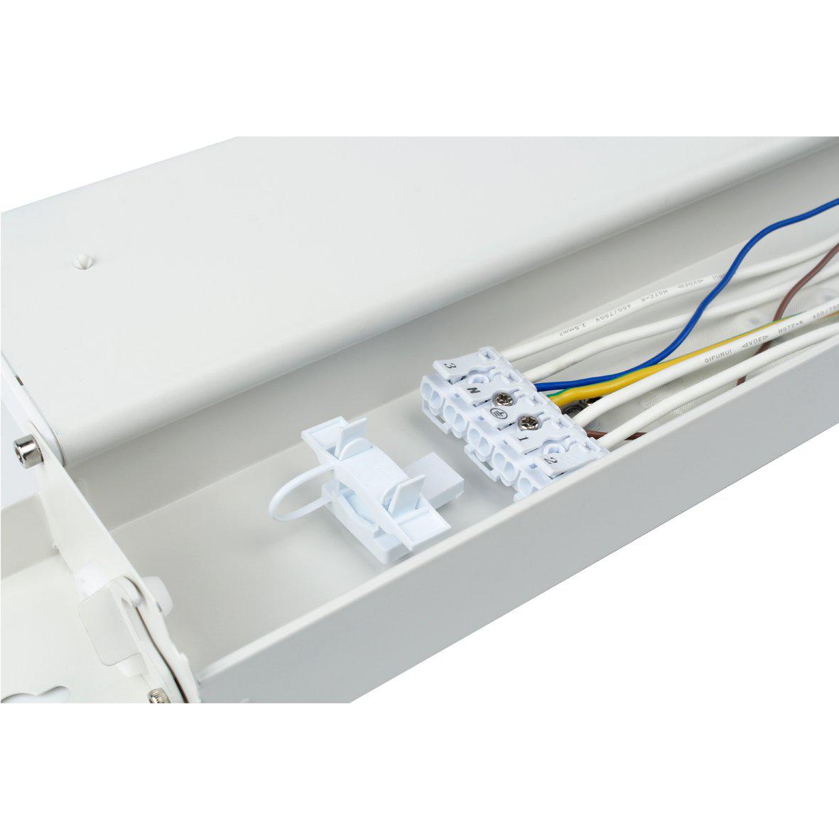 Henry Basic 4000K 135cm Weiß Von Designlight - Mit einer Gesamtlichtleistung von 10360 Lumen bietet Henry Basic ausreichend Licht, um die meisten 1200/1500-mm-Leuchten mit T8- oder T5-Leuchtstoffr&ouml;hren zu ersetzen.
