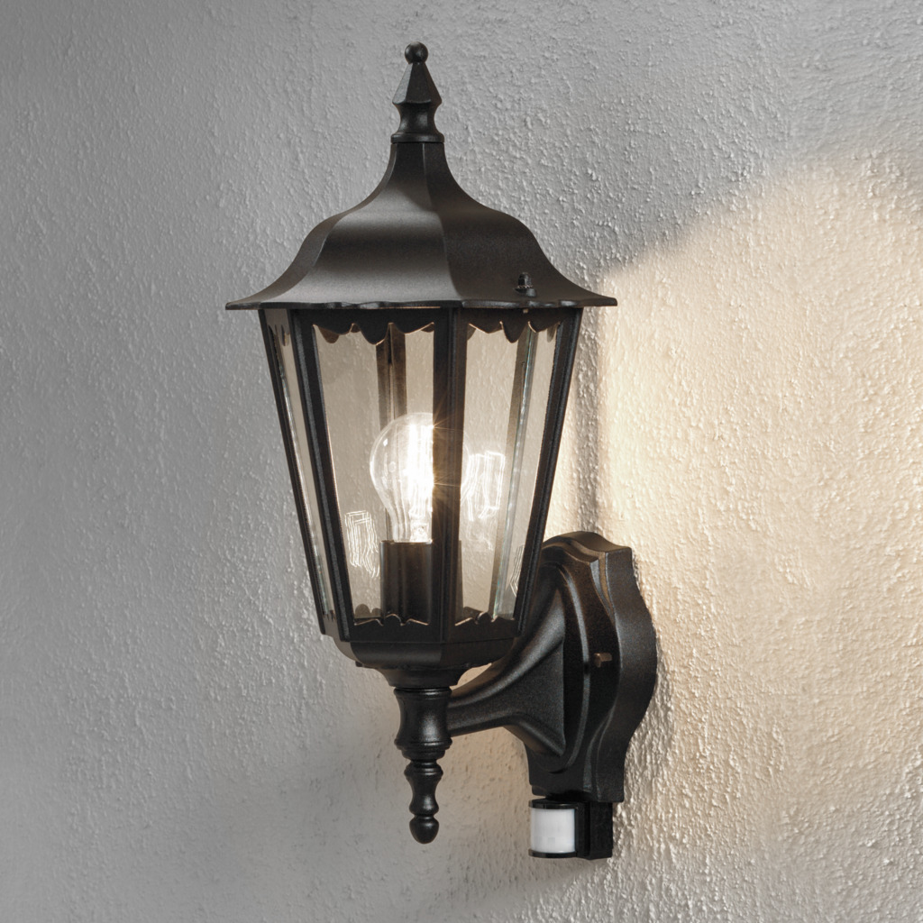 Firenze Schwarz außenlampe Von Konstsmide - Perfekt für Außenwände und Eingänge, vermittelt die Lampe einen zeitlosen Eindruck und bietet Sicherheit bei jedem Wetter.