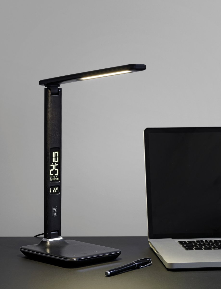 Office 34cm Schwarz schreibtischlampe Von Halo Design - Mit der einstellbaren Lichttemperatur von 3100 K bis 5100 K k&ouml;nnen Sie die Beleuchtung ganz einfach an Ihre Bed&uuml;rfnisse anpassen &ndash; von warmem und entspannendem bis hin zu kaltem und konzentrationsf&ouml;rderndem Licht.