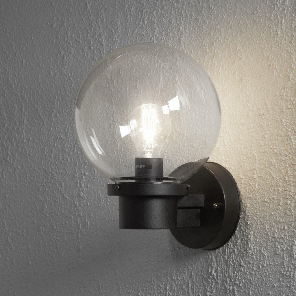 Nemi Schwarz außenlampe Von Konstsmide - Die Lampe verbreitet ein gleichmäßiges und angenehmes Licht und ist daher ideal für Eingänge, Terrassen und Gehwege.