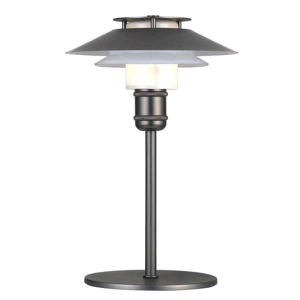 1123 28cm Schwarz tischlampe Von Halo Design - Die Lampe 1123 ist eine moderne Tischlampe im Industriedesign.