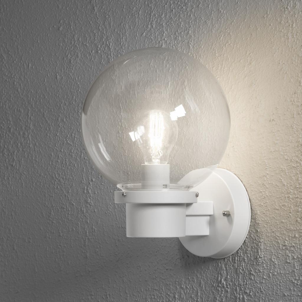 Nemi Weiß außenlampe Von Konstsmide - Die Lampe verbreitet ein gleichmäßiges und angenehmes Licht und ist daher ideal für Eingänge, Terrassen und Gehwege.
