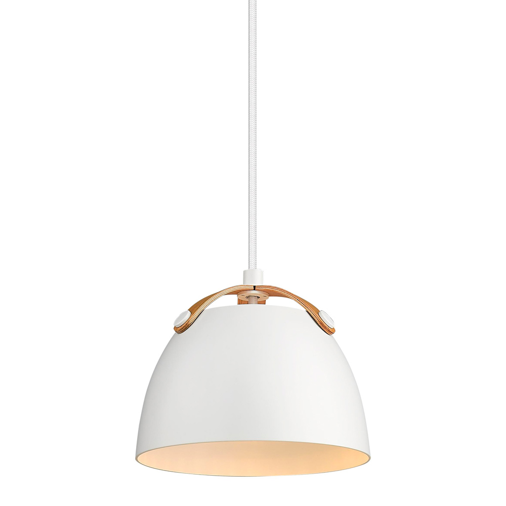 Zoombild von Oslo Ø16 Weiß hängelampe Von Halo Design - Die Deckenleuchte Oslo ist eine stilvolle und moderne Beleuchtungslösung, die Funktion und Design vereint.