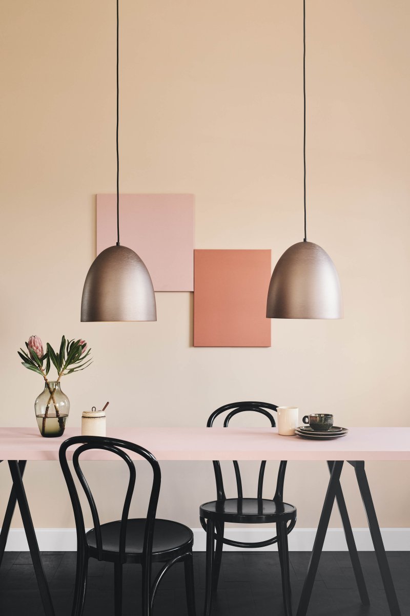 The Classic Ø30 Gebürstetes Oxid hängelampe Von Halo Design - Die Classic verbreitet ein gleichmäßiges und angenehmes Licht, perfekt um eine harmonische Atmosphäre in Ihrem Zuhause zu schaffen.