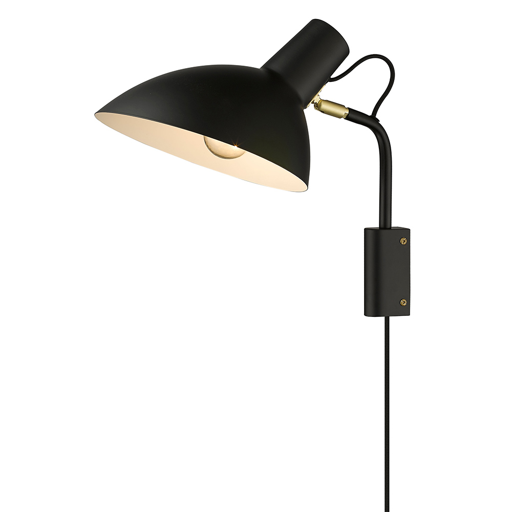 Metropole Ø24 Schwarz wandlampe Von Halo Design - Die Metropole-Serie ist eine komplette und funktionale Lampenfamilie mit einem unverwechselbaren Industriestil.