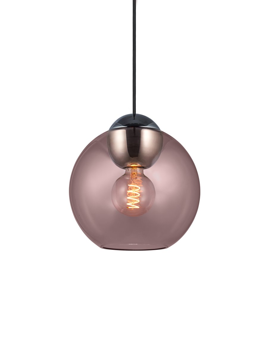 Bubbles Ø24 Rosa hängelampe Von Halo Design - Das rosa Glas in Kombination mit den Chromdetails verleiht Eleganz und sorgt im eingeschalteten Zustand für eine schöne Lichtverteilung im Raum.
