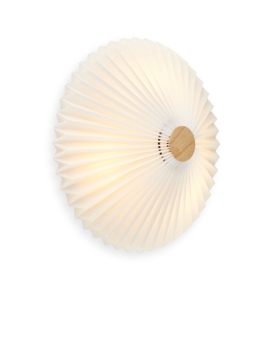 Paris Ø40 Antiquität deckenleuchte Von Halo Design - Der elegante Plissee-Bildschirm besteht aus strapazierf&auml;higem und leicht zu reinigendem PVC und ist daher sowohl praktisch als auch sch&ouml;n.