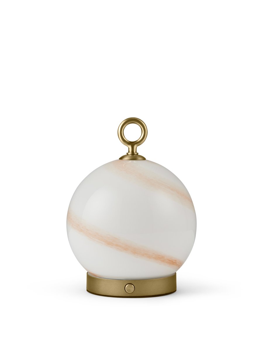 Stockholm 20cm Braun tragbare Von Halo Design - Es hat die Schutzart IP44 und kann sowohl im Innen- als auch im Außenbereich verwendet werden (sollte jedoch im Innenbereich aufbewahrt und aufgeladen werden).