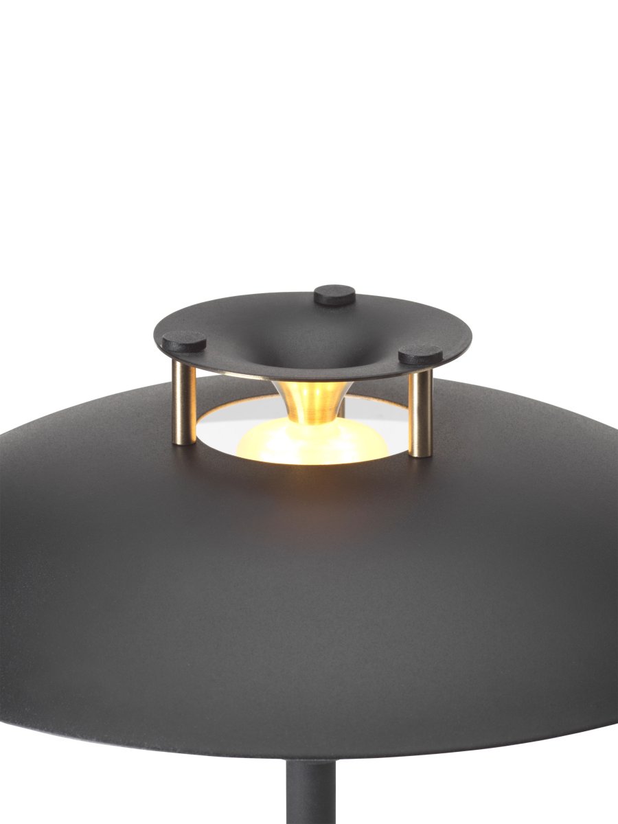 Stepp One-Two -Three 30cm Schwarz tragbare Von Halo Design - Die Lampe hat die Schutzart IP45 und ist somit vor Feuchtigkeit und Staub geschützt.