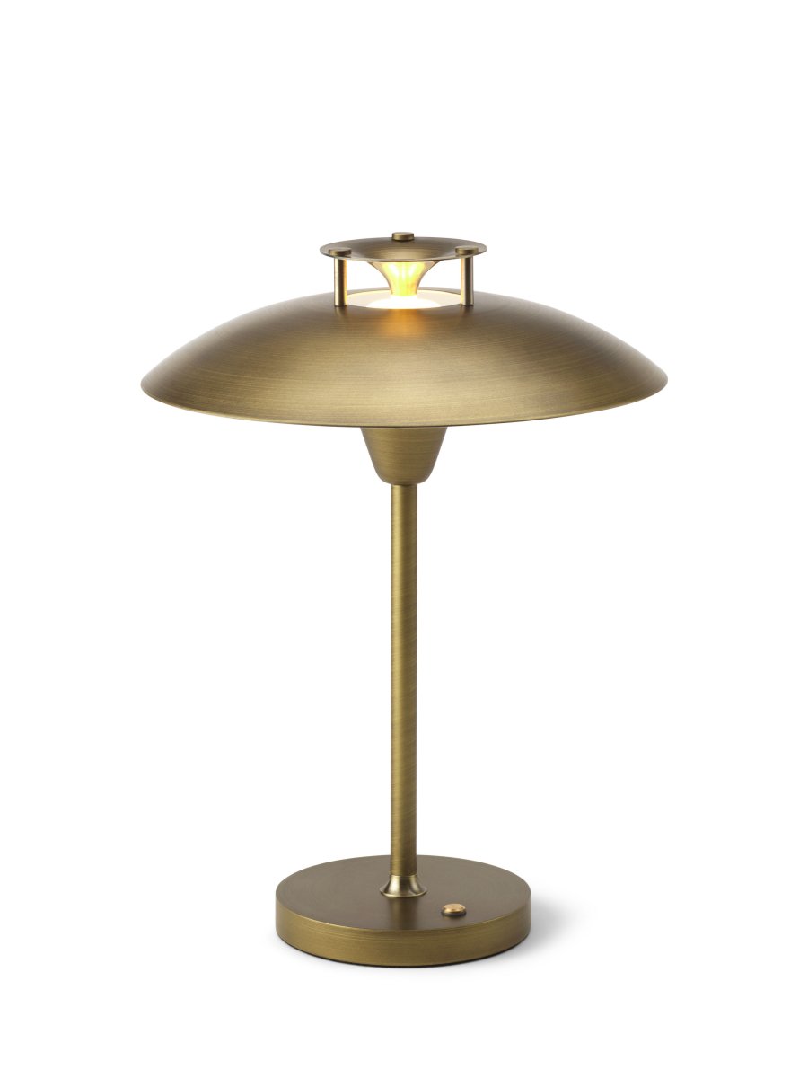 Stepp One-Two -Three 30cm Antiquität tragbare Von Halo Design - Die Lampe hat die Schutzart IP45 und ist somit vor Feuchtigkeit und Staub geschützt.