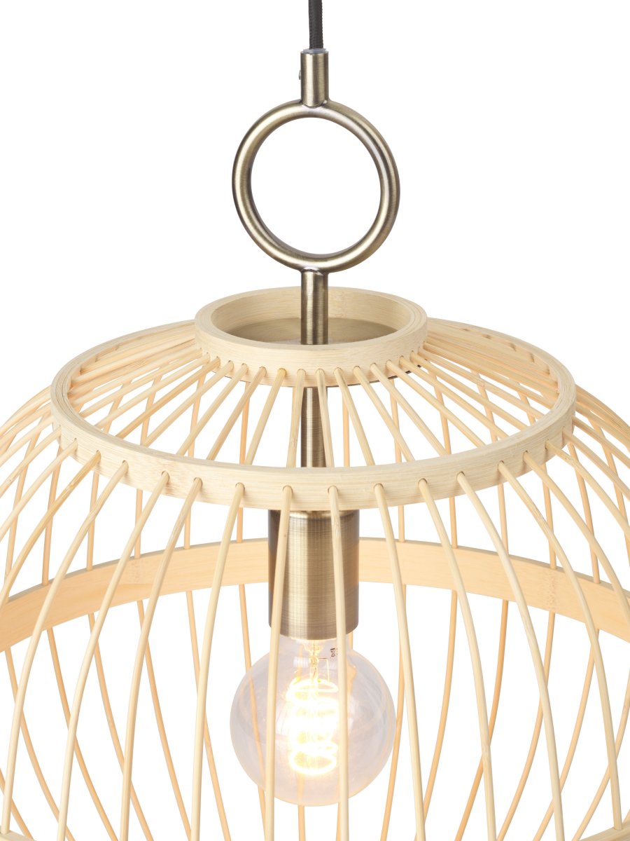 Stockholm Nordic Ø30 Natur hängelampe Von Halo Design - Die Deckenleuchte Stockholm ist eine stilvolle und einzigartige Beleuchtungslösung, die natürliche Materialien mit modernem Design kombiniert.